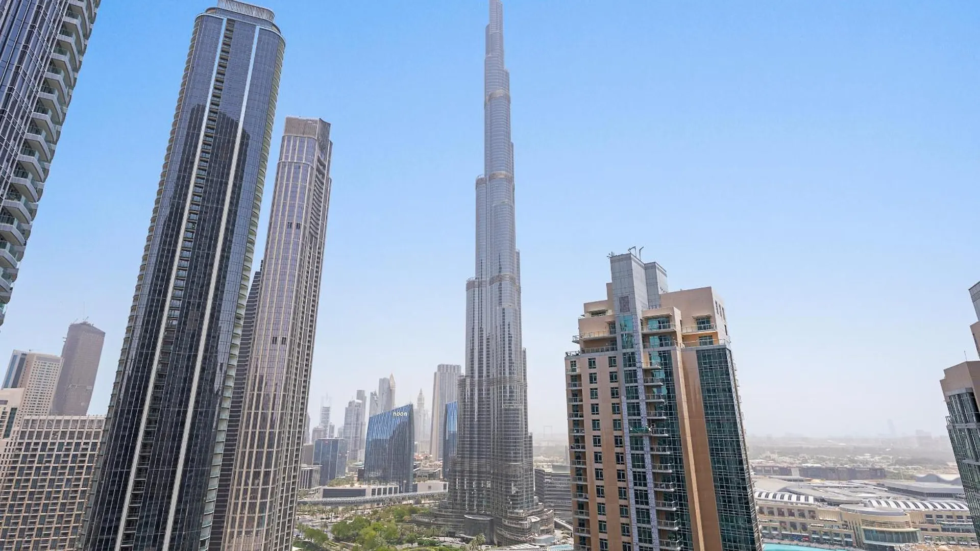 Classy And Sophisticated 3Br Plus 1 Gr In Downtown With Burjkhalifa View Dubai