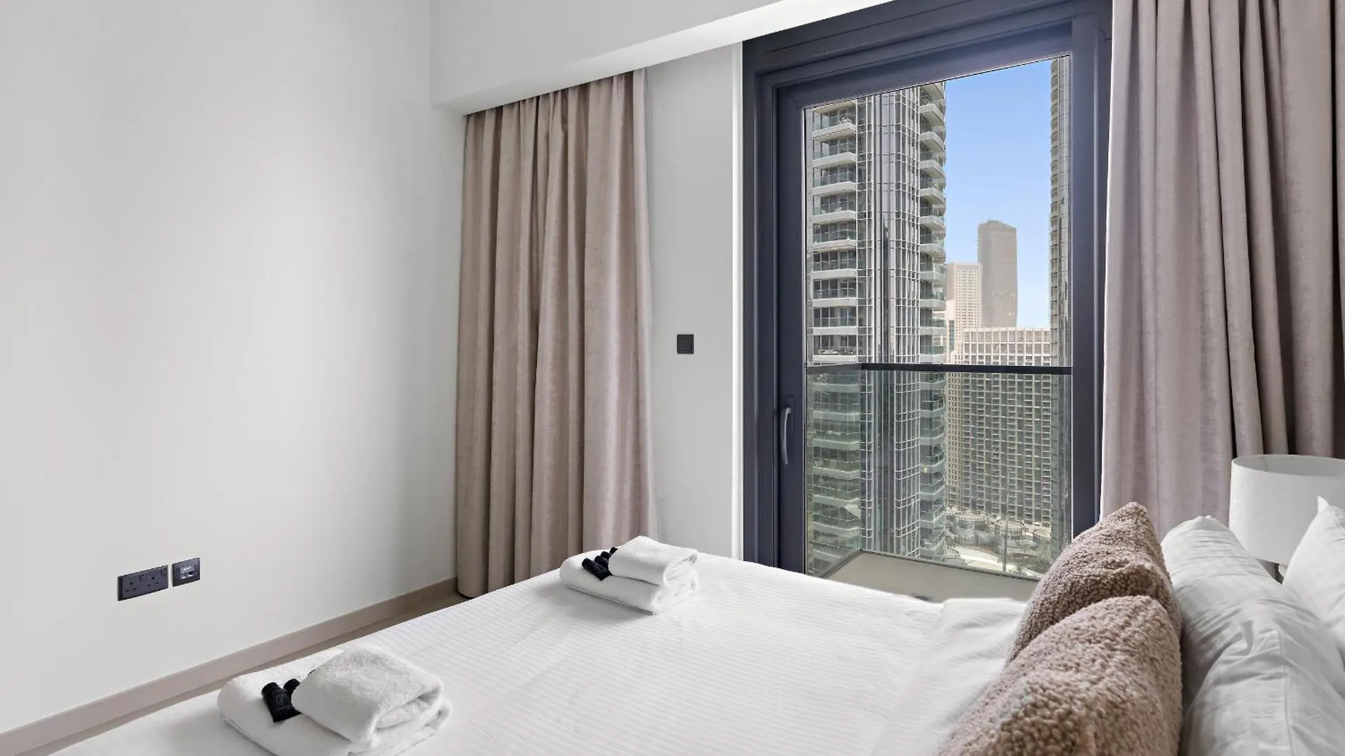 Classy And Sophisticated 3Br Plus 1 Gr In Downtown With Burjkhalifa View Dubai United Arab Emirates