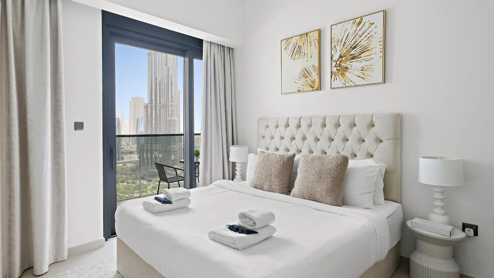 Classy And Sophisticated 3Br Plus 1 Gr In Downtown With Burjkhalifa View Dubai